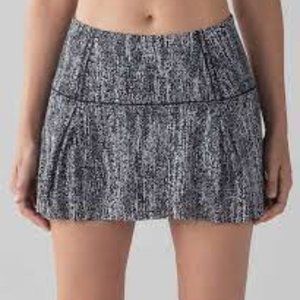 Lululemon Sz 8 Lost In Pace Skirt Black White Daisy Dust Alphine Print Skort Run